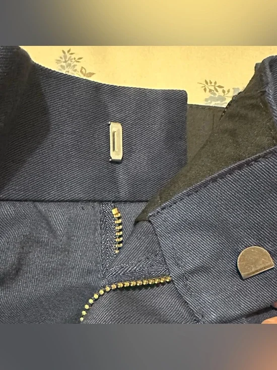 Men's Navy Work Pants Size 32 | 6 Pockets
Durable | New - Picture 9 of 12